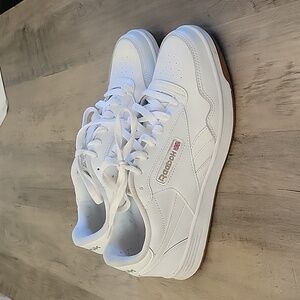 Reebok white 8.5